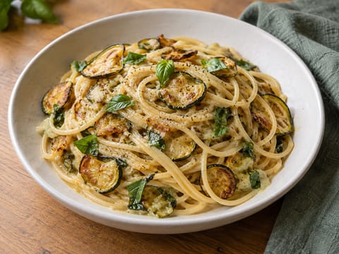 Spaghetti alla Nerano (spaghetti med stegte courgetter og ost)
