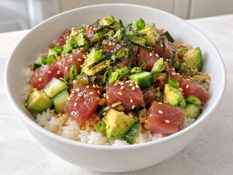 Stark poke bowl med tonfisk och avokado Stark poke bowl med tonfisk och avokado