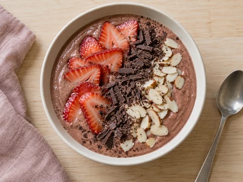Miska smoothie truskawkowo-gorzko czekoladowa