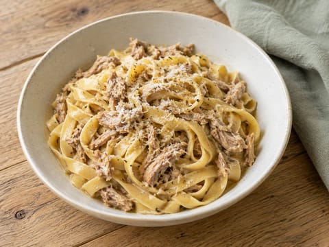 Tagliatelle al Ragù Bianco di Coniglio (Beyaz tavşan ragùlu tagliatelle)