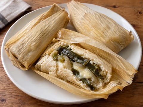 Tamales de Rajas con Queso (tamales med poblano og ost)