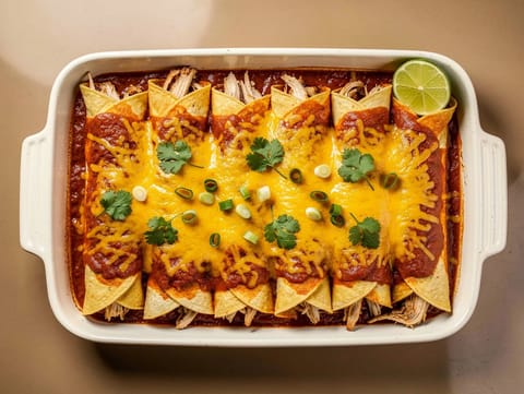 Tex-Mex enchiladas z czerwonym sosem chilli Tex-Mex enchiladas z czerwonym sosem chilli