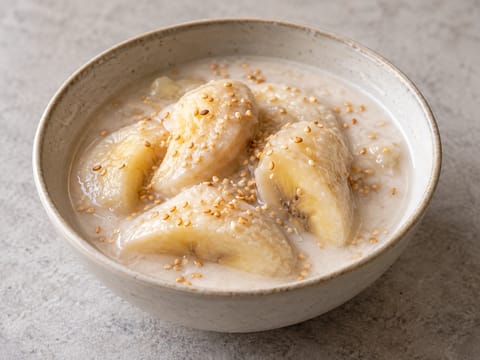 Kluai Buat Chi (bananes thaïes au lait de coco) Kluai Buat Chi (bananes thaïes au lait de coco)