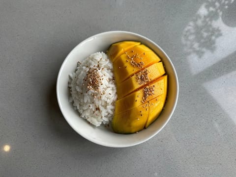 Thai Mango Sticky Rice Dessert Platter Thai Mango Sticky Rice Dessert Platter