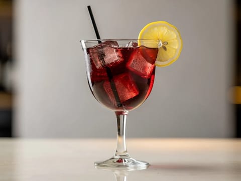 Tinto de Verano (rödvinsspritzer)