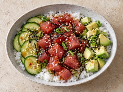 Poke bowl med tun og sweet chilli Poke bowl med tun og sweet chilli