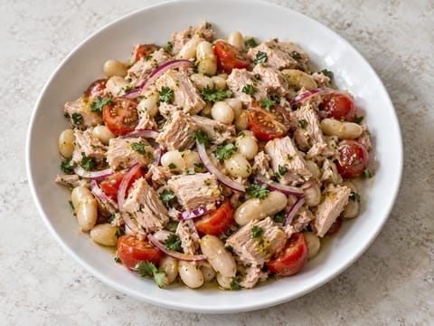 Tonijn- en wittebonensalade met dijondressing Tonijn- en wittebonensalade met dijondressing