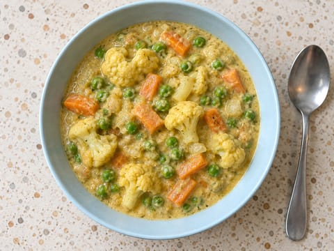 Korma de legumes com creme de caju