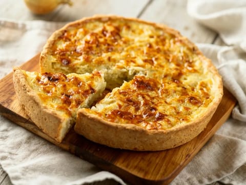 Zwiebelkuchen (Duitse uientaart met spek)