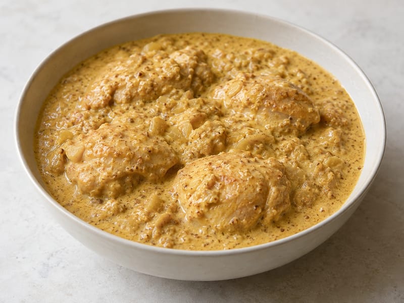 Csirkekorma mandulával és tejszínnel Csirkekorma mandulával és tejszínnel