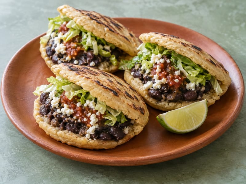 Gorditas de Frijoles Negros (fekete babbal töltött gorditas) Gorditas de Frijoles Negros (fekete babbal töltött gorditas)