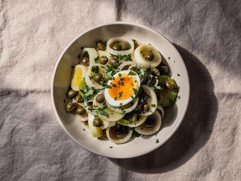 Leek Vinaigrette with Soft-Boiled Egg Leek Vinaigrette with Soft-Boiled Egg