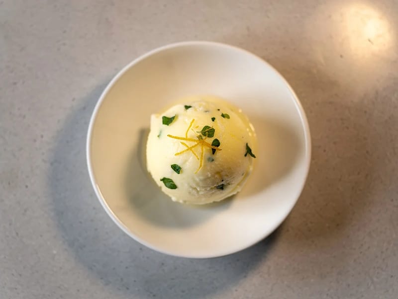 Sorbetto al Limone e Basilico (sorbet cytrynowo-bazyliowy) Sorbetto al Limone e Basilico (sorbet cytrynowo-bazyliowy)